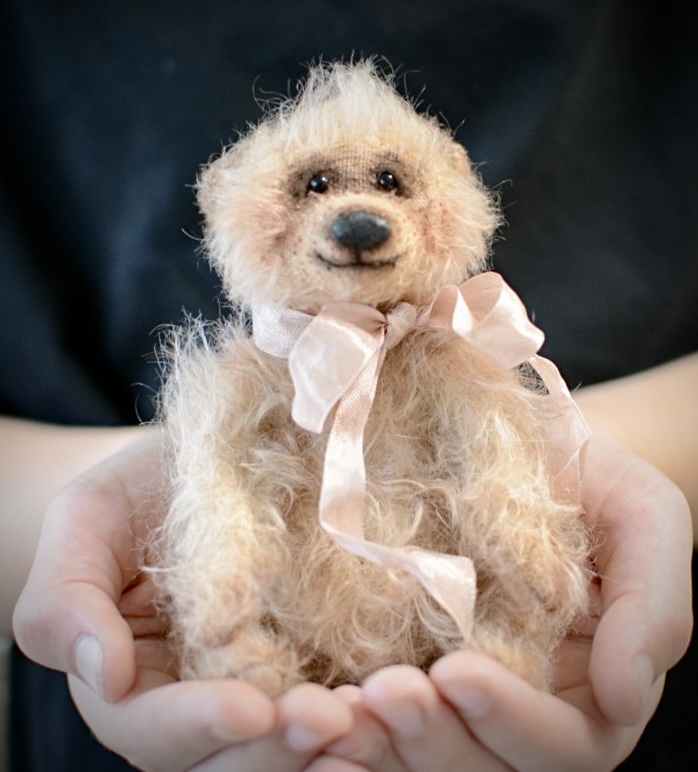 Teddy "Mishko" — A Little Ray of Tenderness — Toy photographs 1